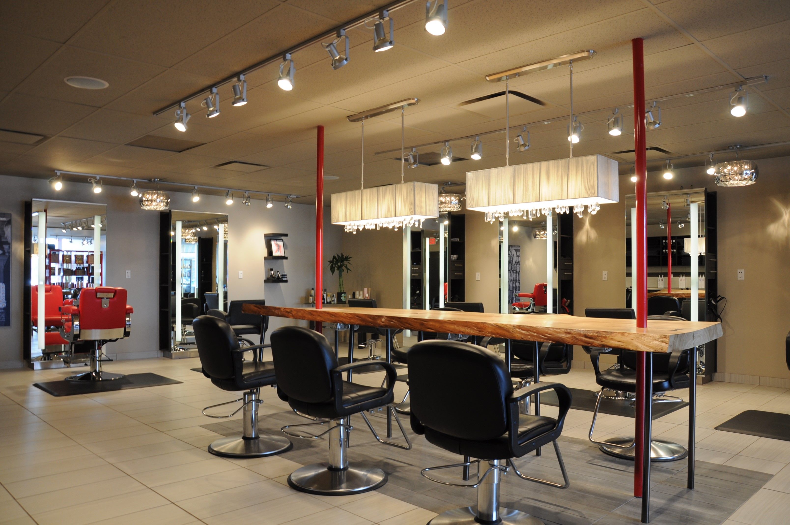 Tommie Salon