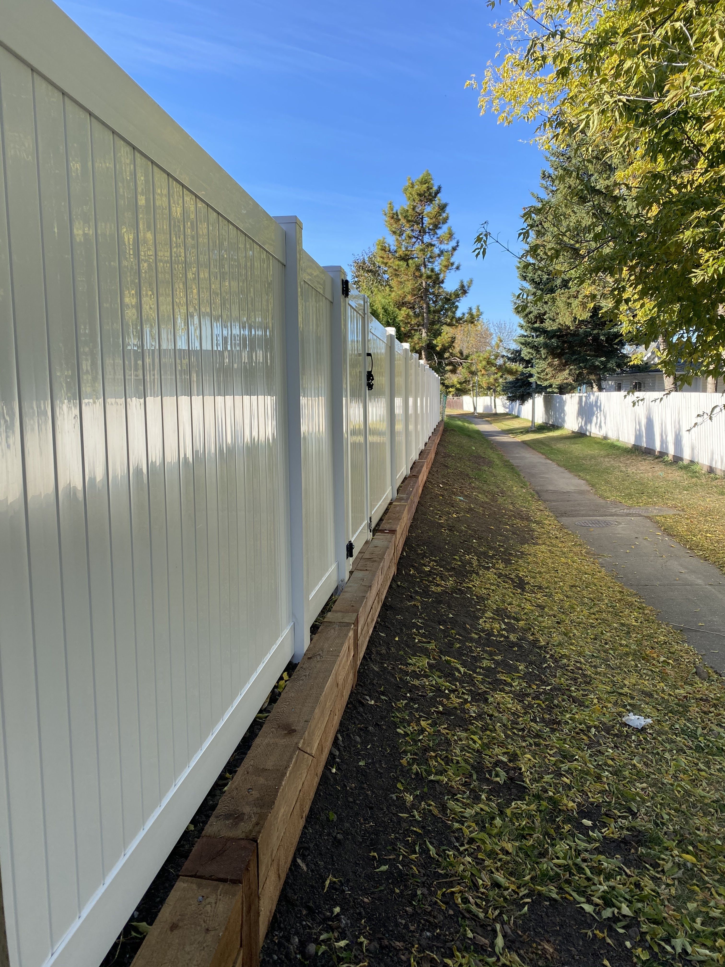 Everlast Vinyl Fencing