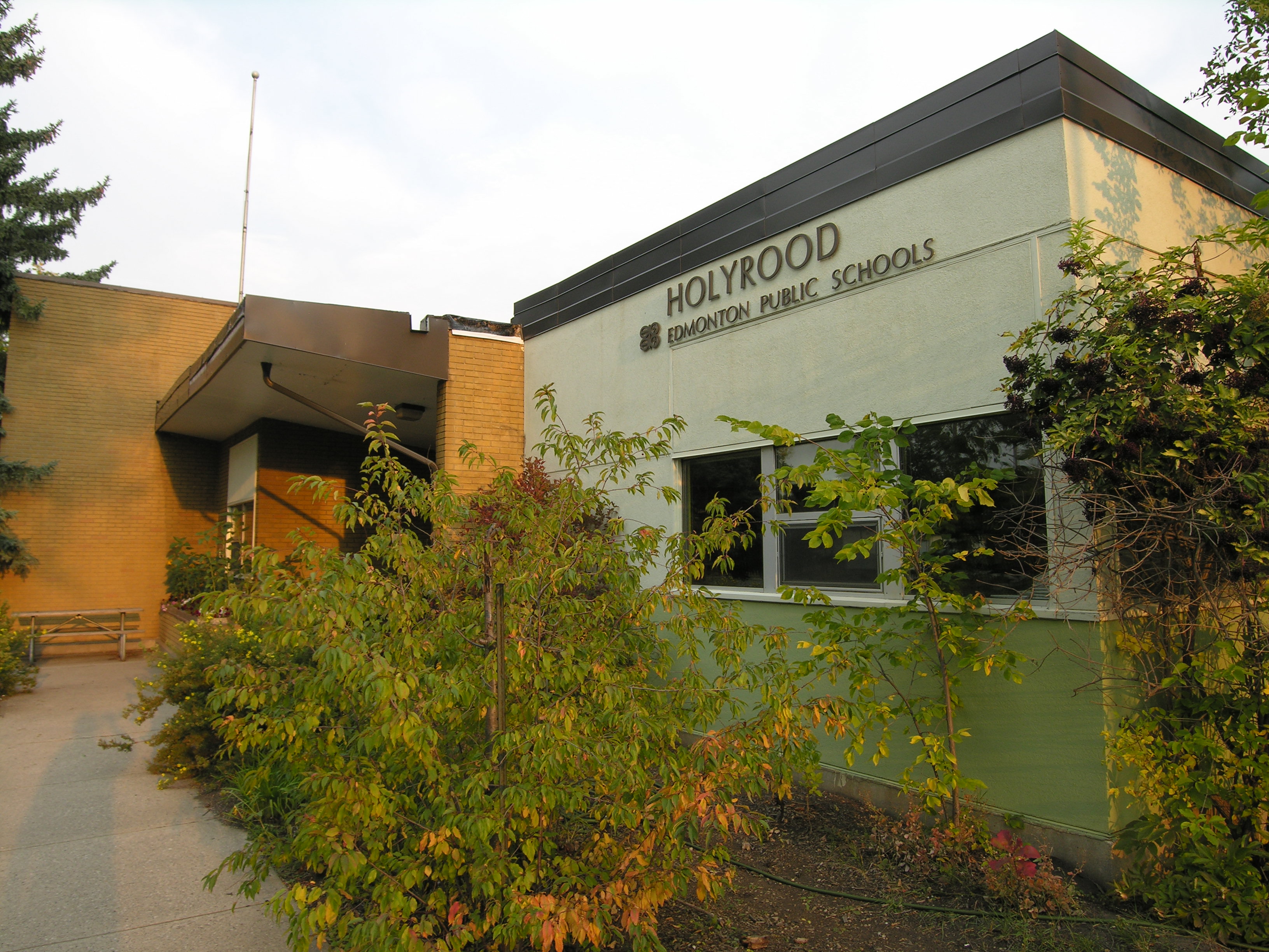 10 Best Elementary Schools In Edmonton   School Building 7 