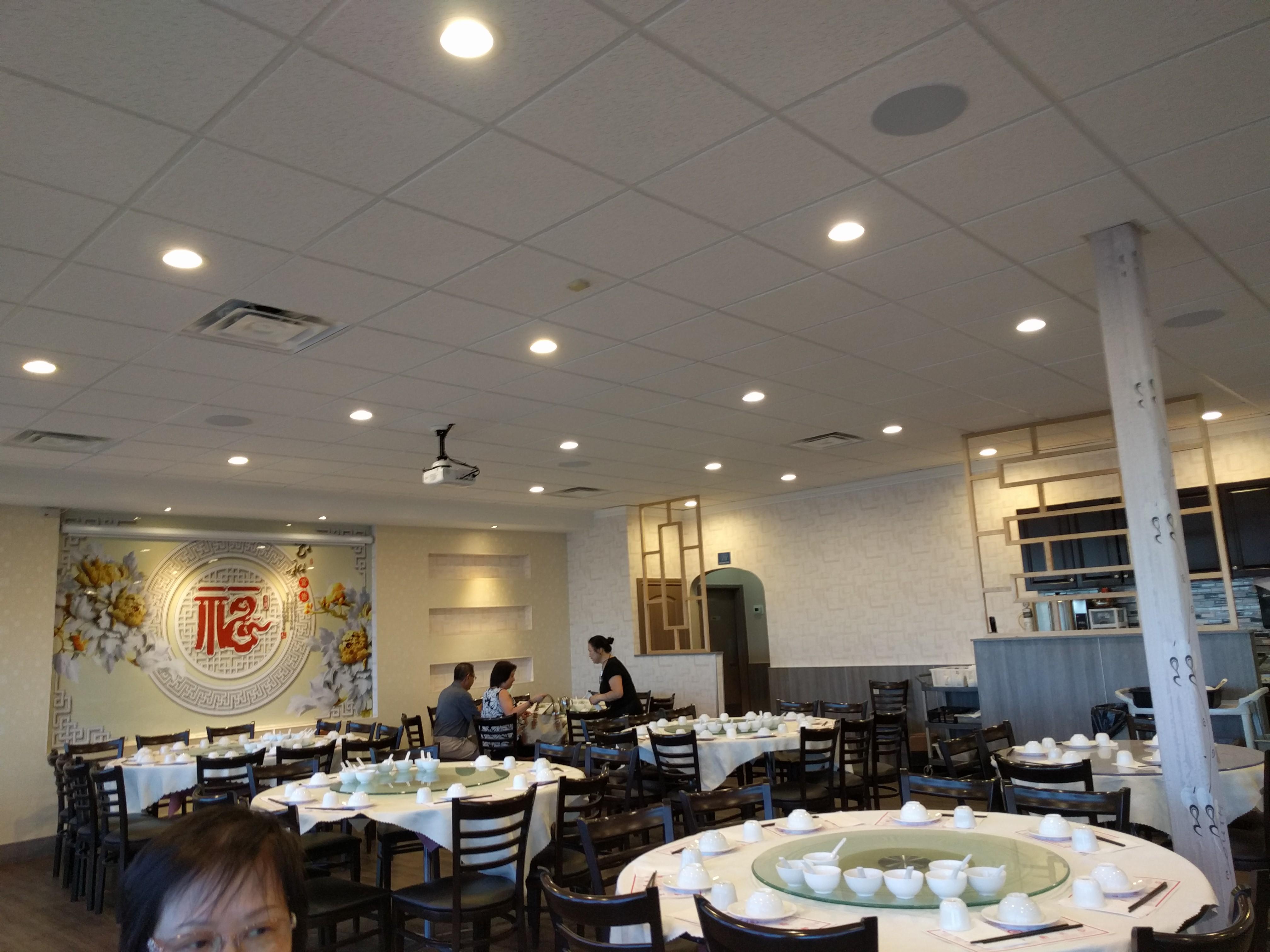 Wok N Roll Restaurant 花園酒樓